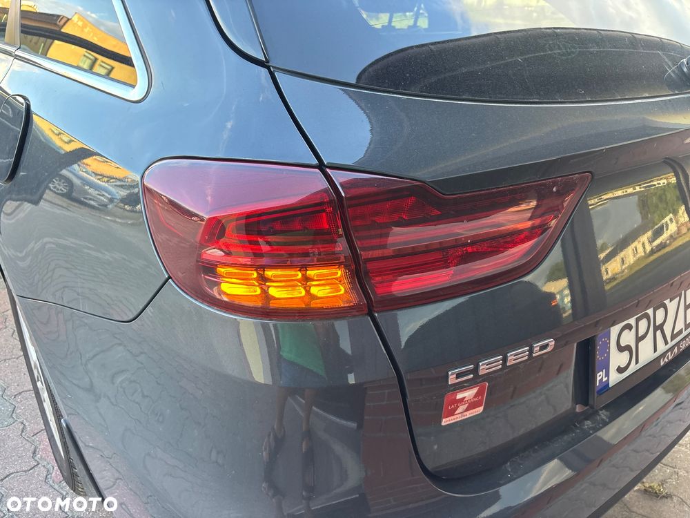 Kia Ceed - 8