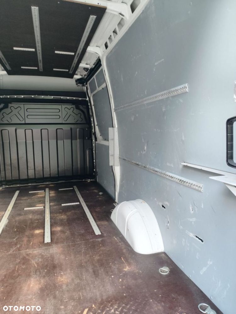 Iveco Daily - 28