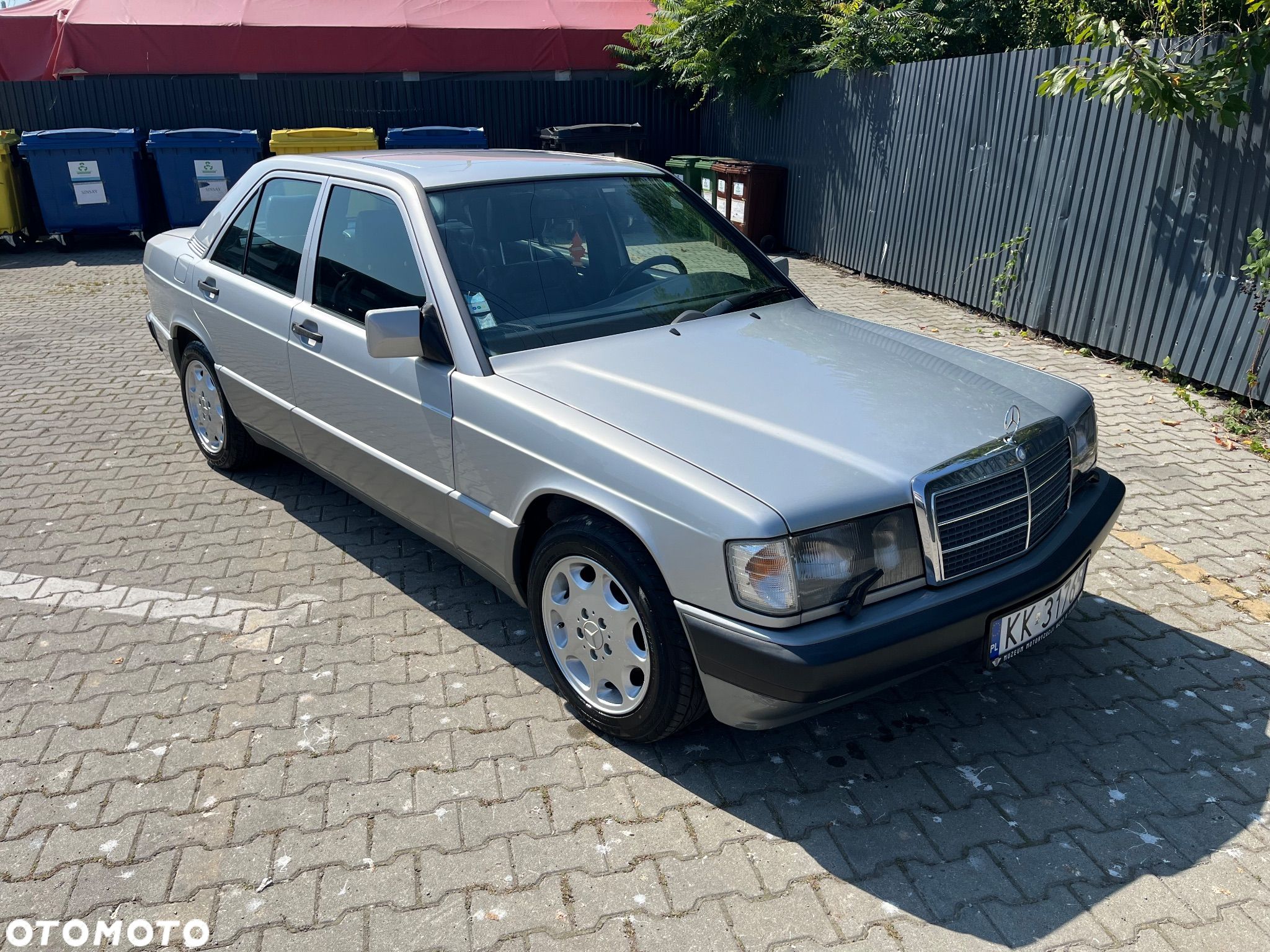 Mercedes-Benz W201 (190) - 1
