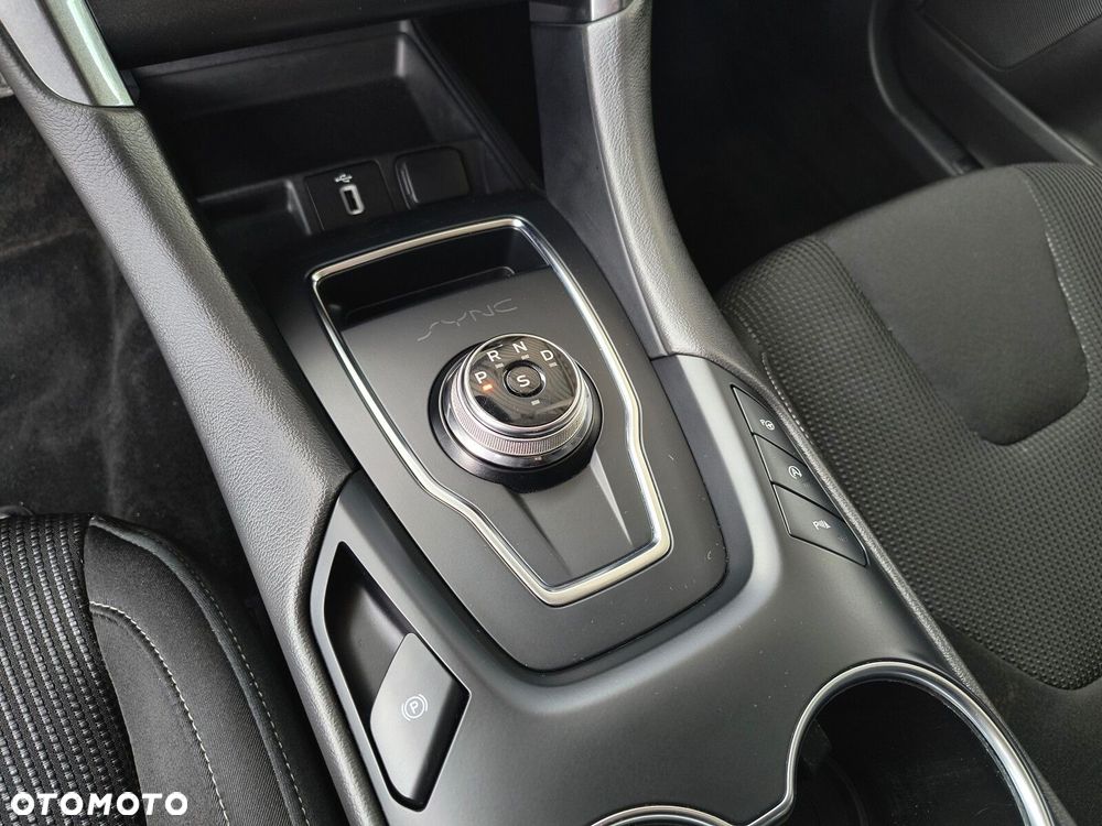 Ford Mondeo - 23