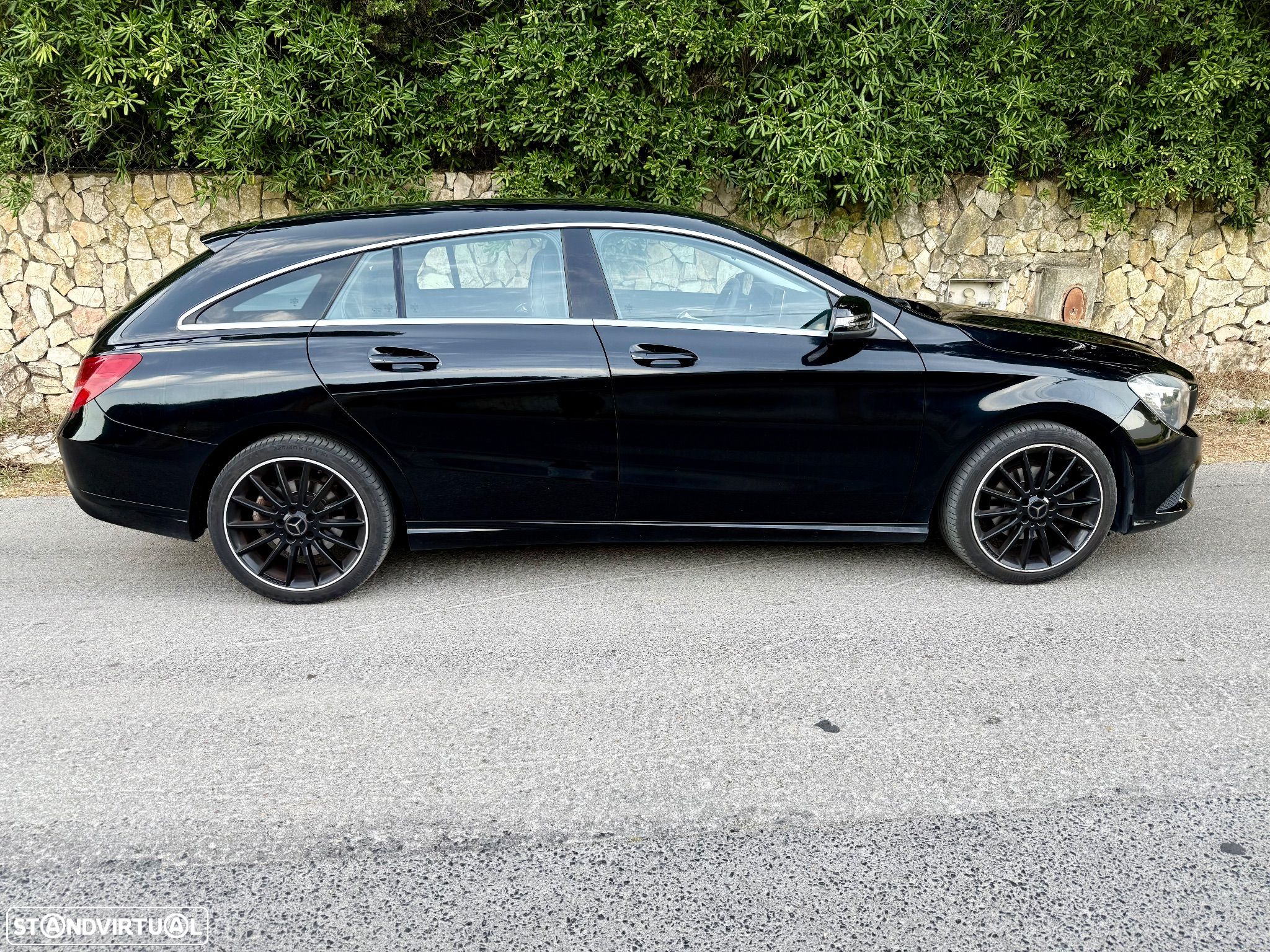 Mercedes-Benz CLA 180 d Shooting Brake - 1
