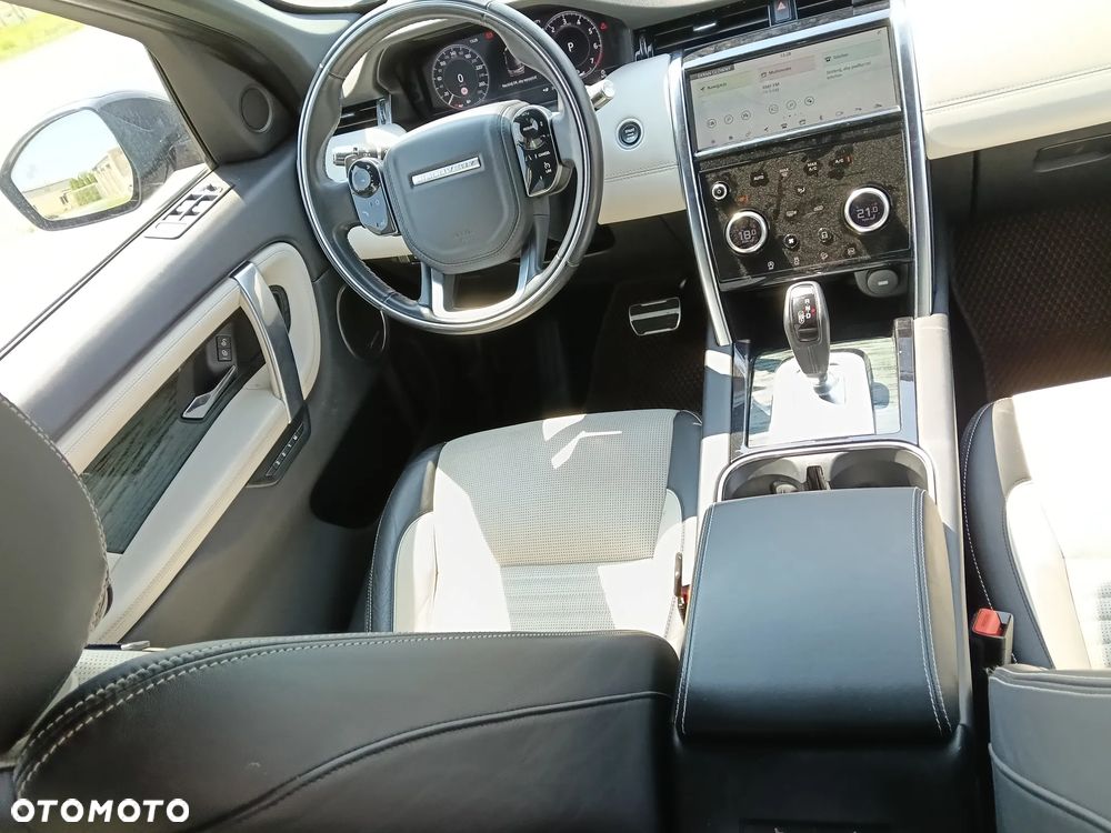 Land Rover Discovery Sport P300e R-Dynamic - 14