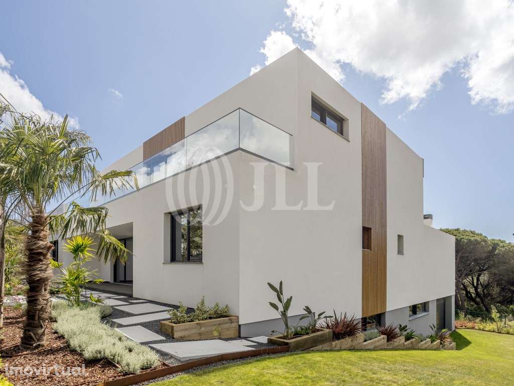 Moradia T5 +1 com jardim e piscina em Cascais - Grande imagem: 2/28
