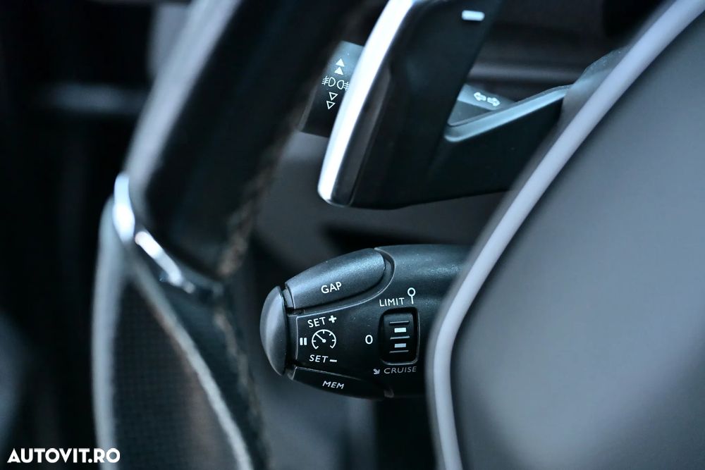 Peugeot 5008 2.0 BlueHDI s&s EAT8 GT - 33