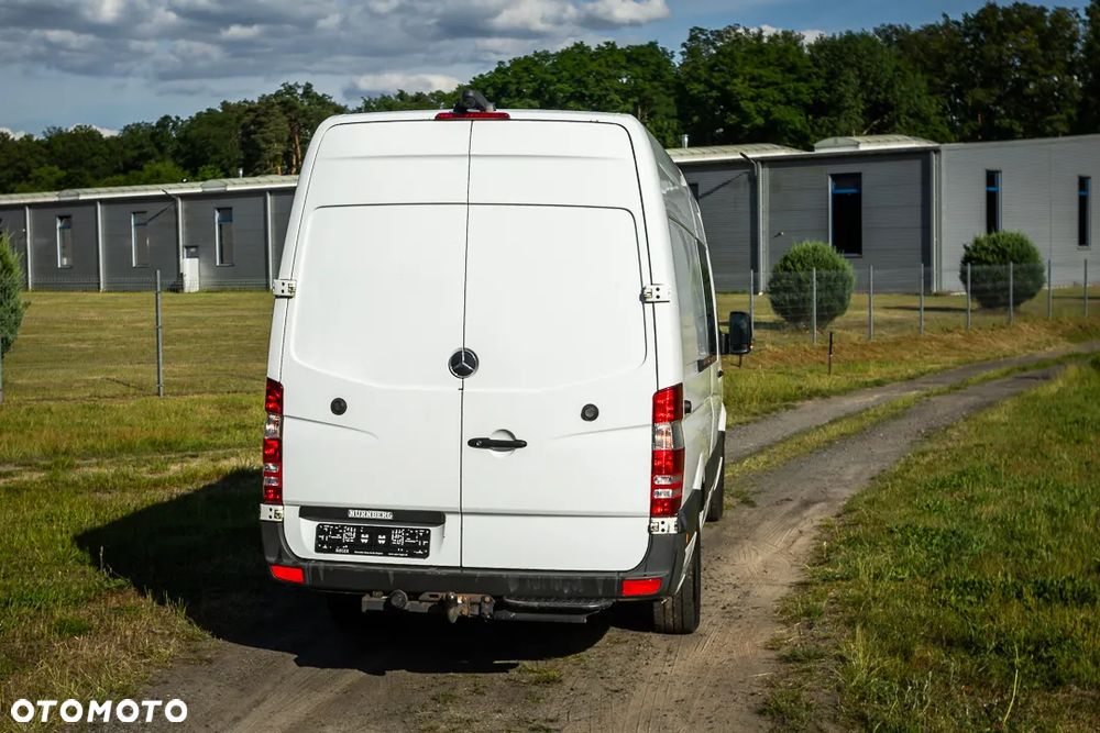 Mercedes-Benz Sprinter - 8