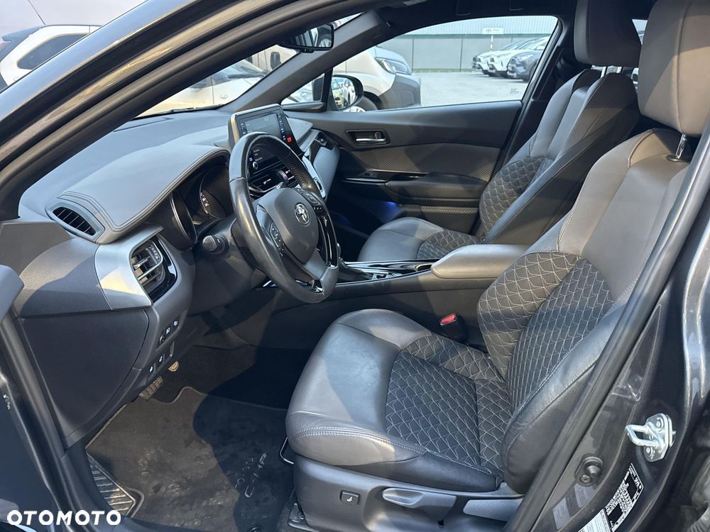 Toyota C-HR 2.0 Hybrid Executive - 13
