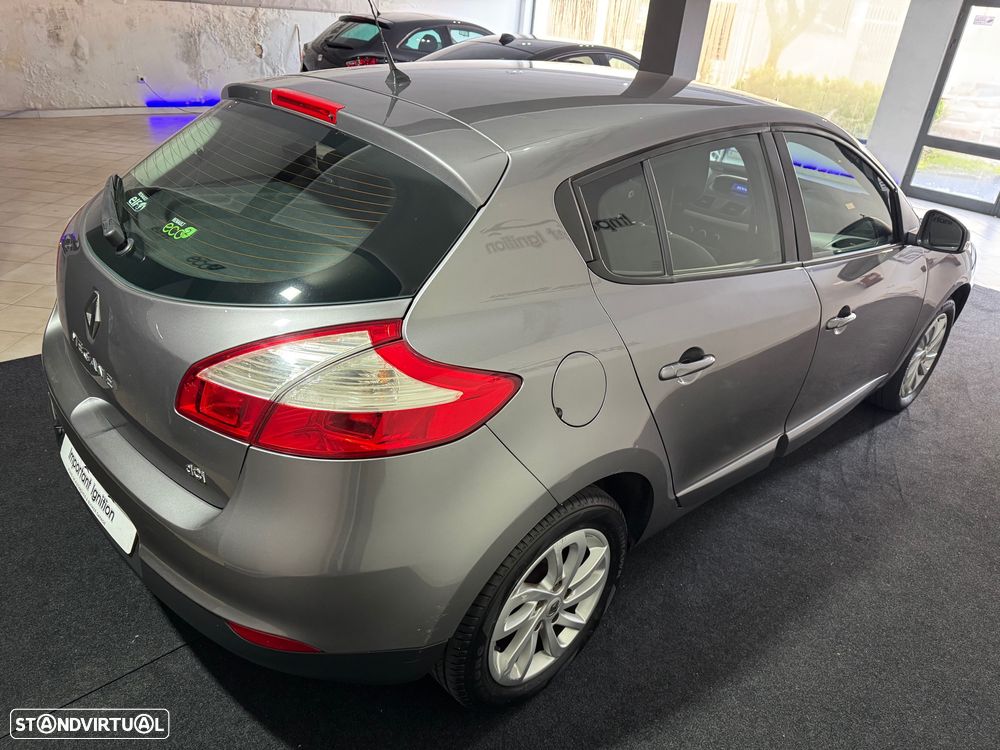 Renault Mégane 1.5 dCi Dynamique S - 7