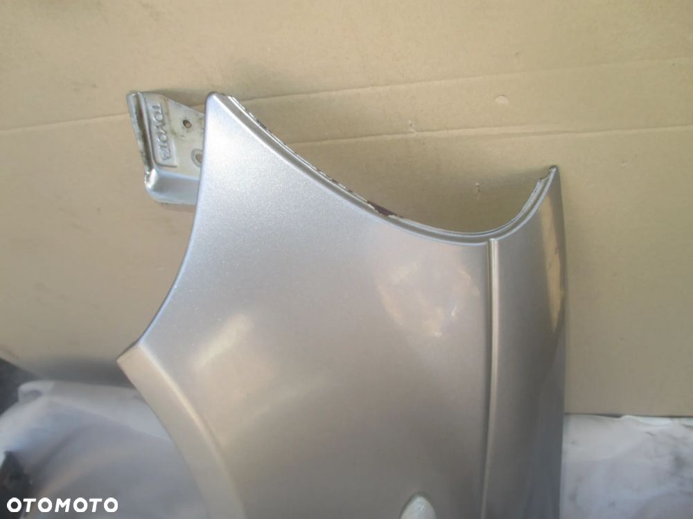 Błotnik Toyota Yaris I 1D2 zero korozji - 2
