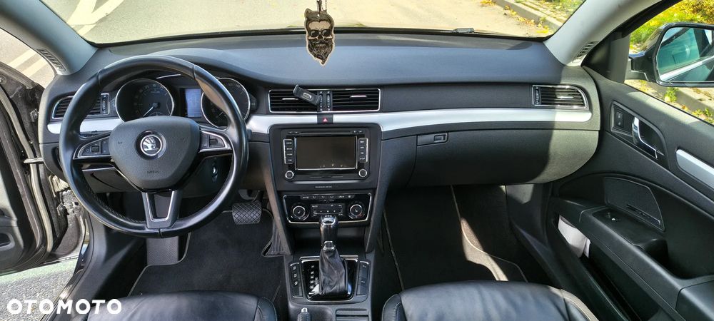 Skoda Superb 2.0 TDI DSG Exclusive - 14