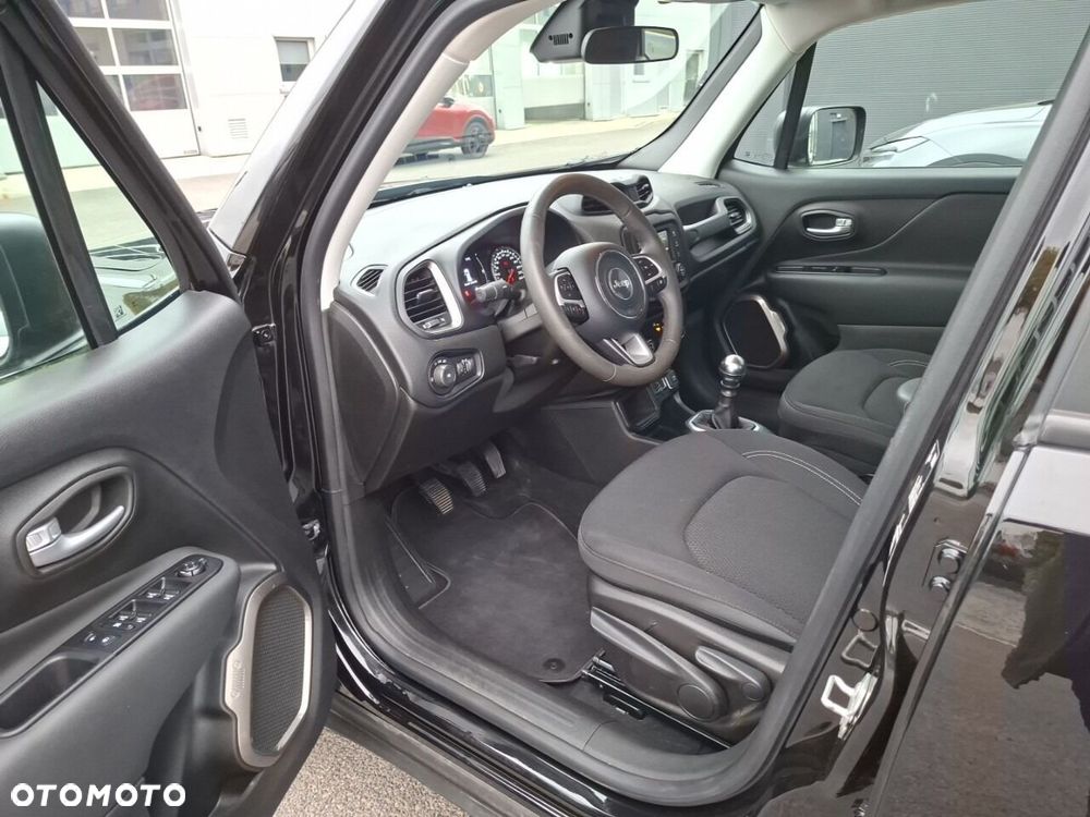 Jeep Renegade - 17
