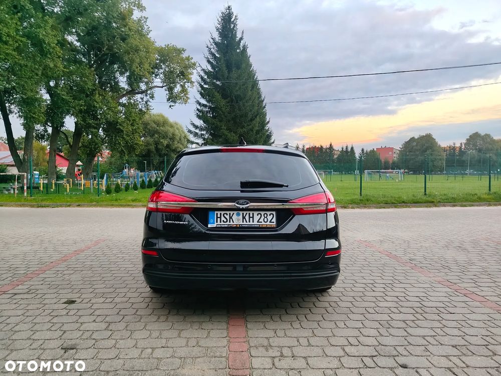 Ford Mondeo - 36
