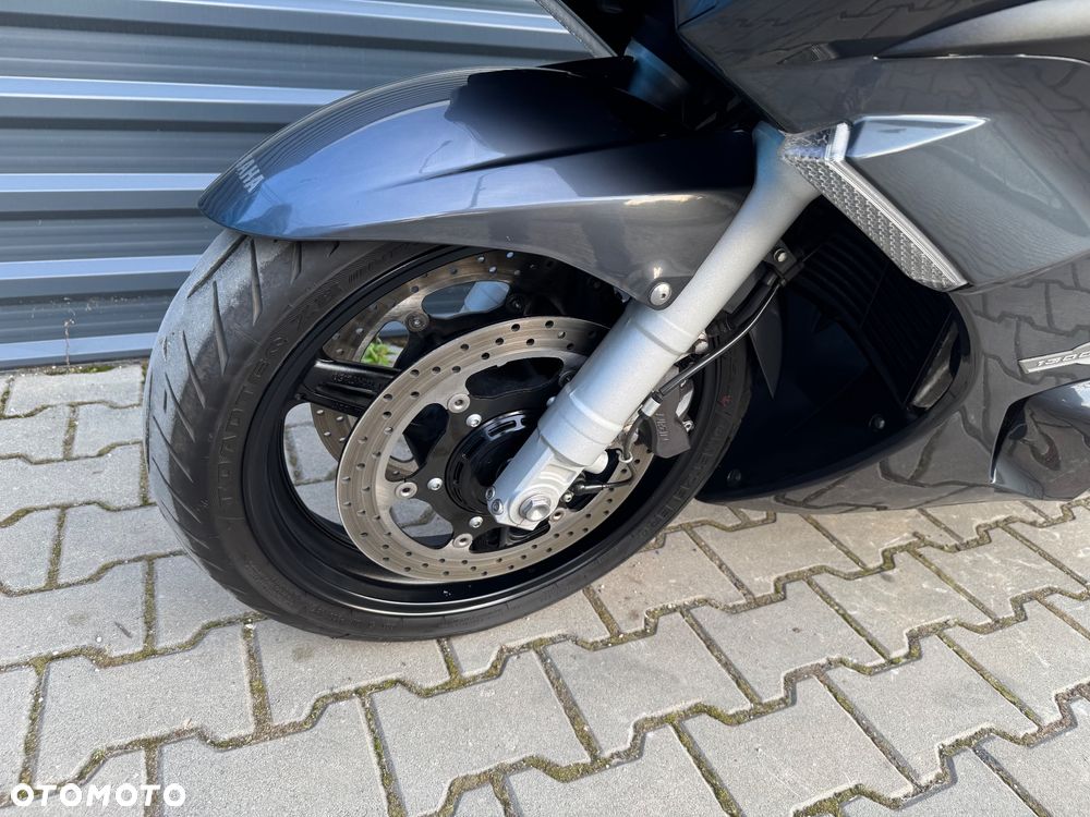 Yamaha FJR - 18