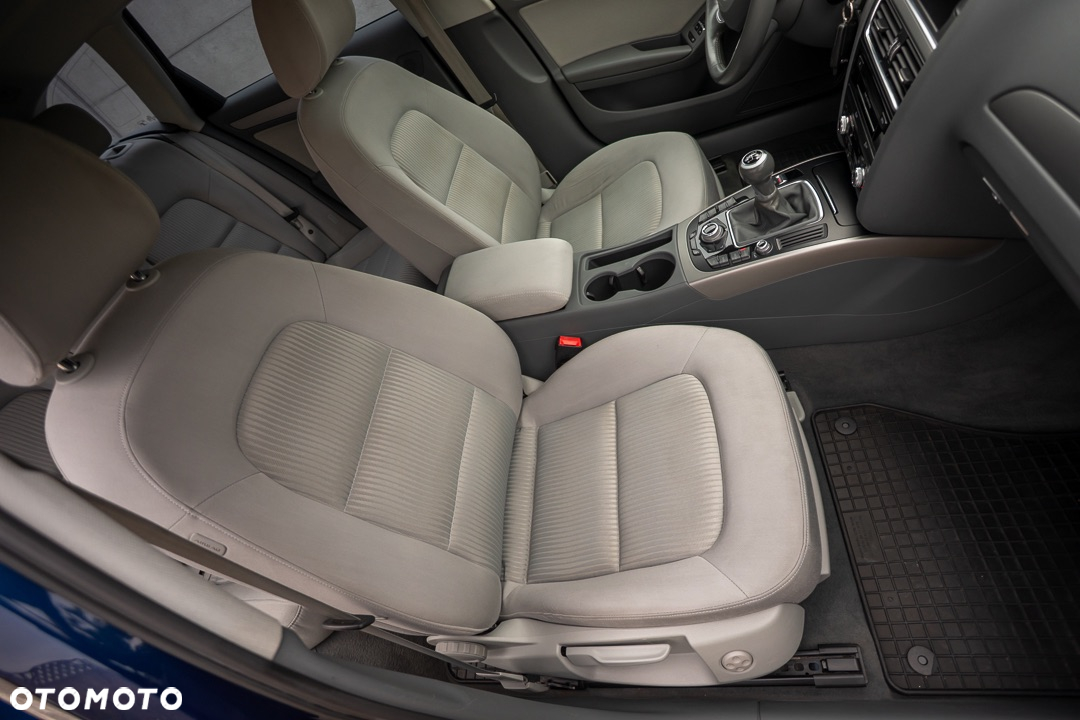 Audi A4 Avant 2.0 TDI DPF Ambiente - 22