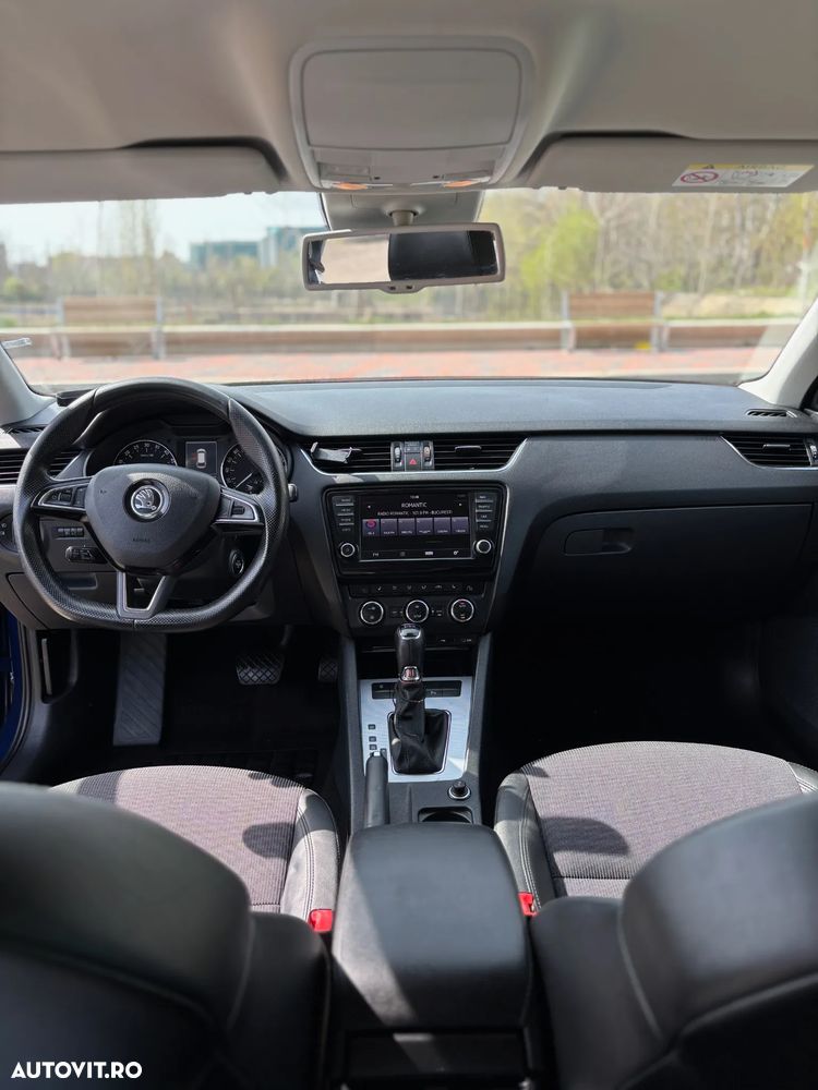 Skoda Octavia 2.0 TDI ELEGANCE DSG - 6