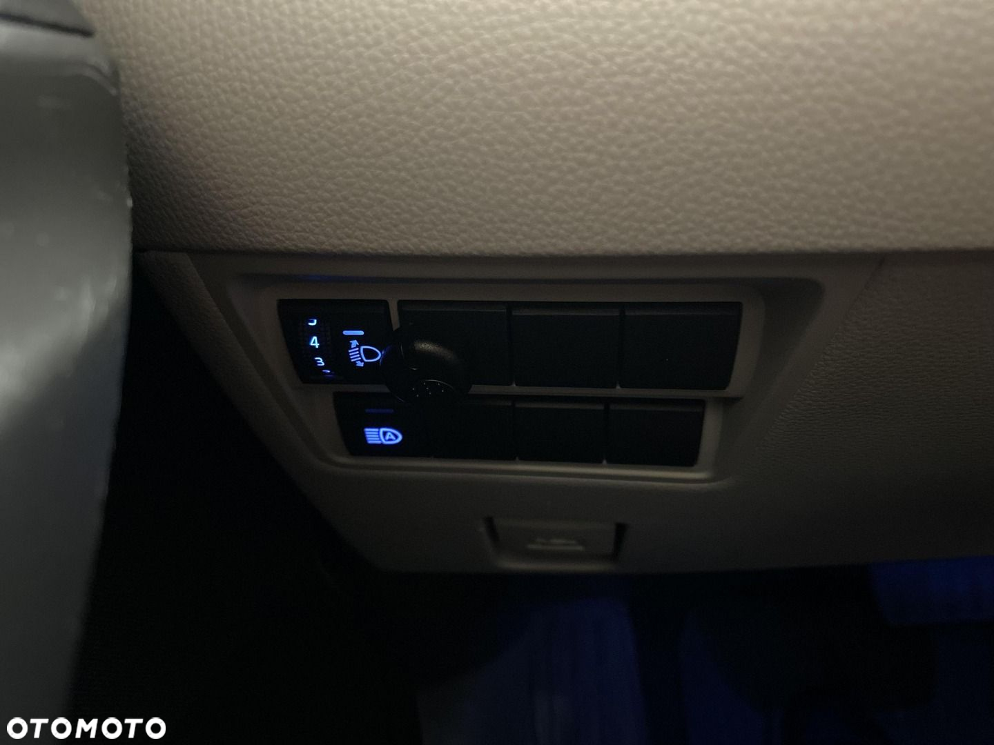 Toyota Yaris Hybrid 1.5 Executive - 18