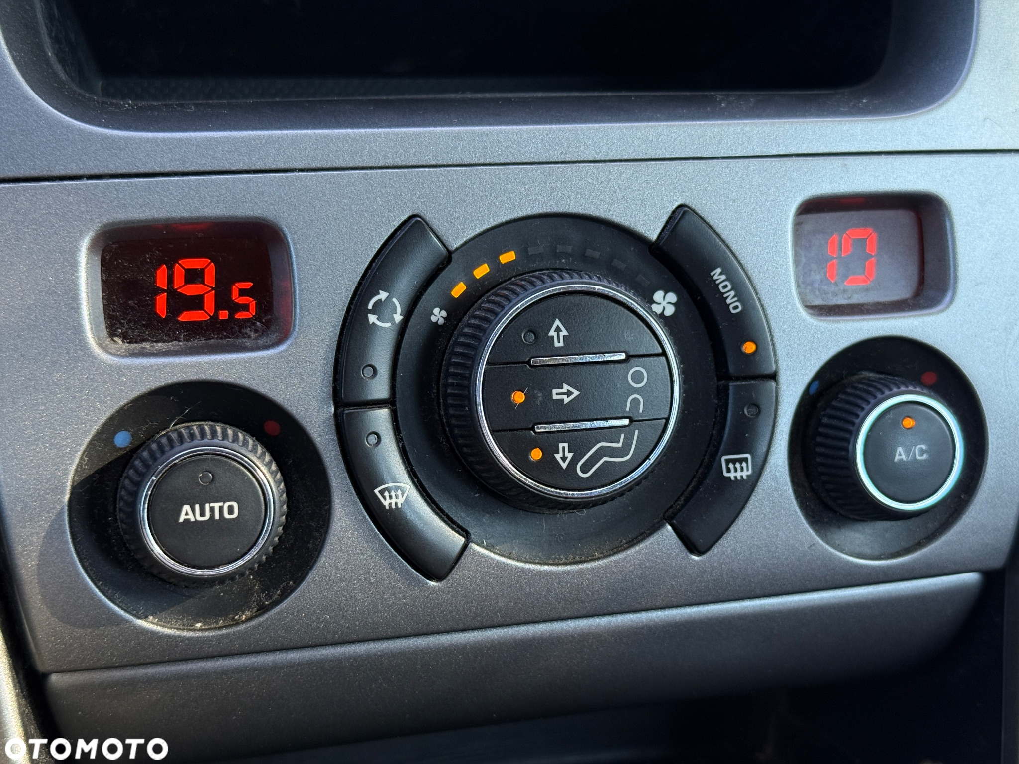 Peugeot 308 1.6 Premium - 33