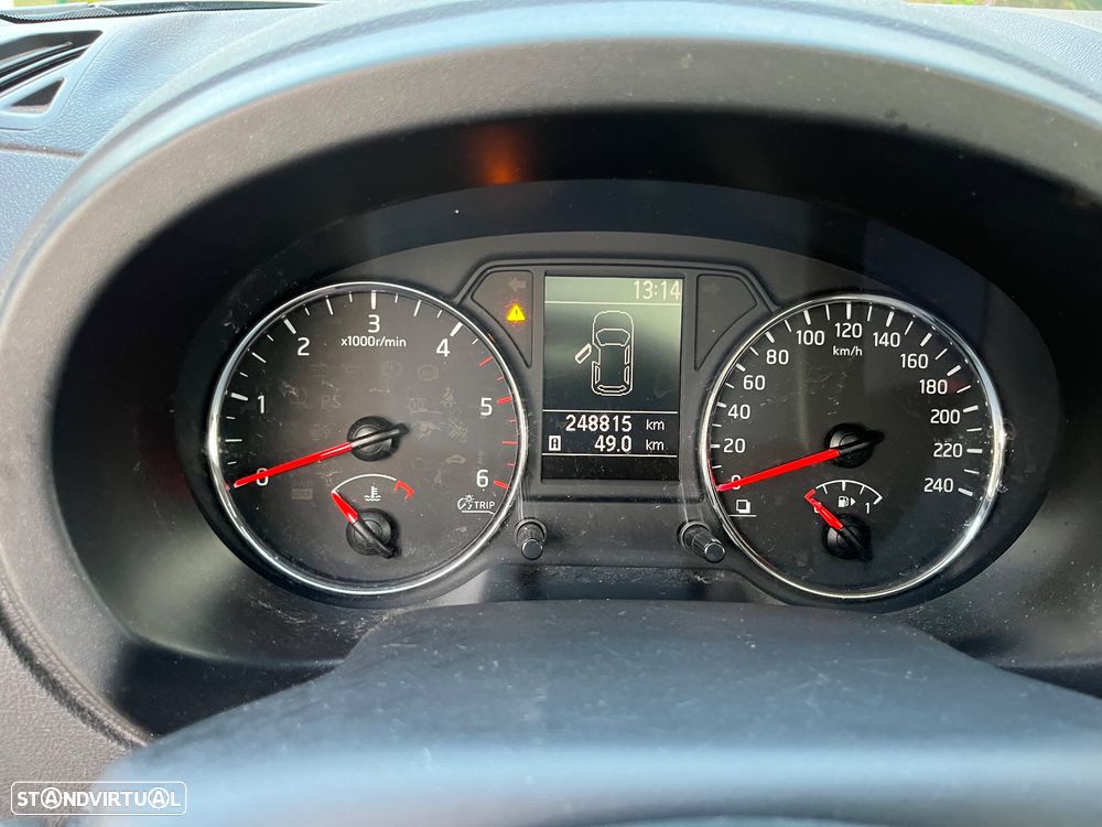 Nissan X-Trail 2.0 DCi 4x4 DPF Platinum - 32