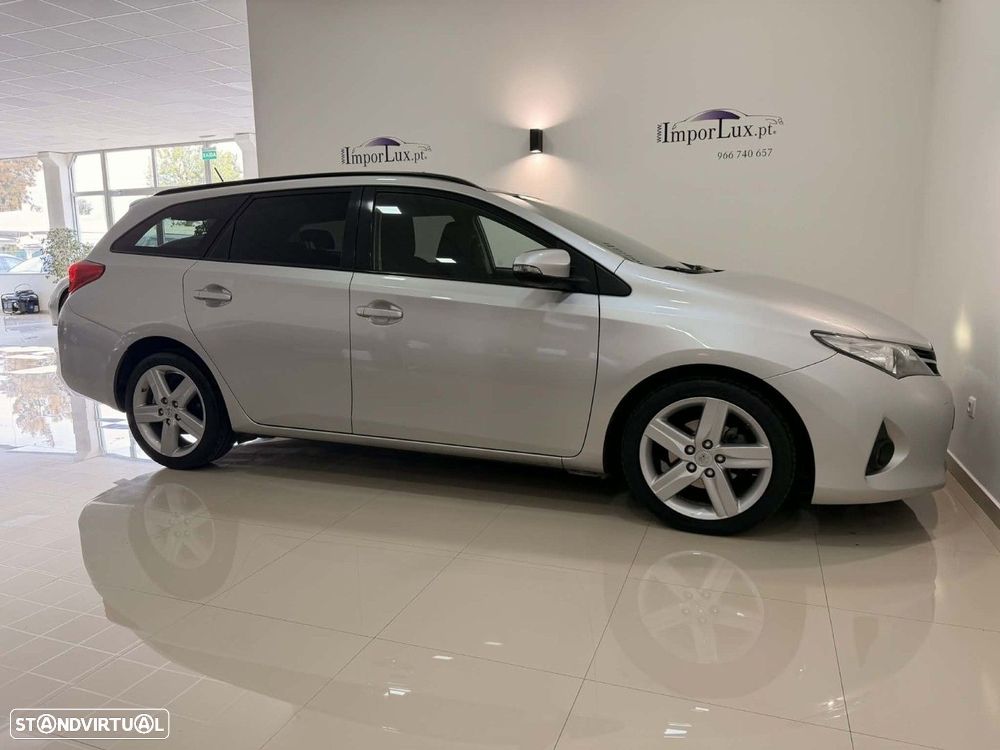Toyota Auris Touring Sports 1.4 D-4D Comfort - 8