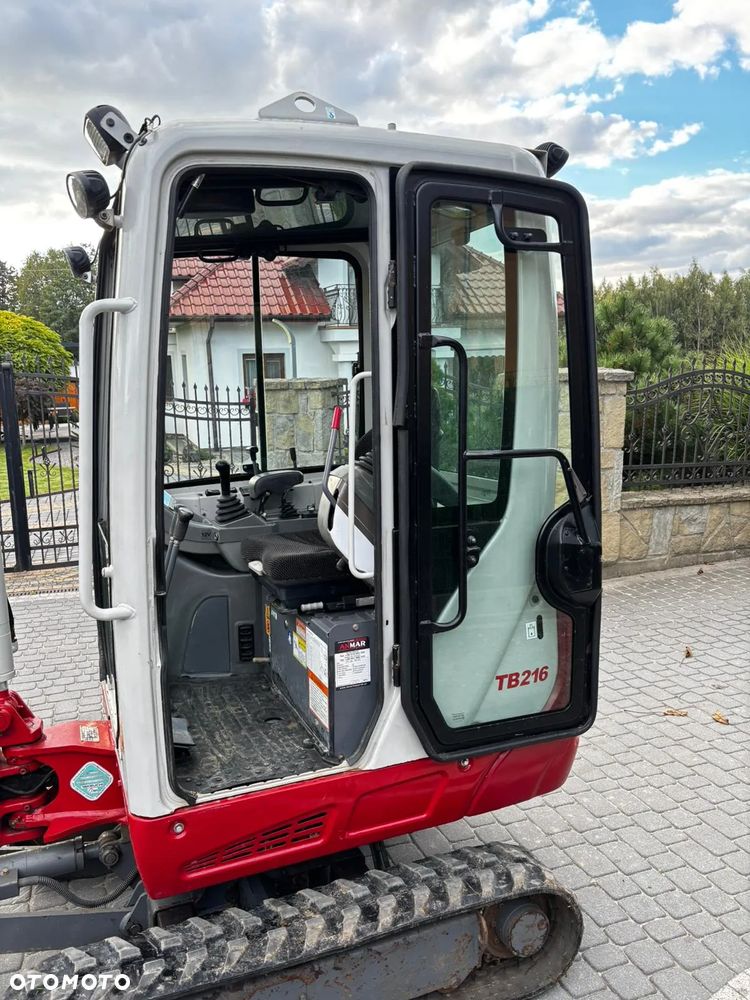 Takeuchi Tb216 - 10