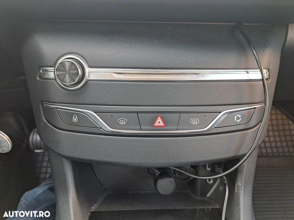 Peugeot 308 - 12