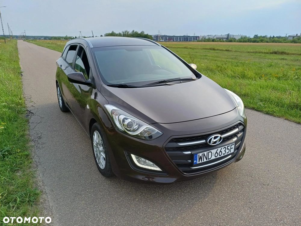 Hyundai i30 blue 1.6 GDI Trend - 30