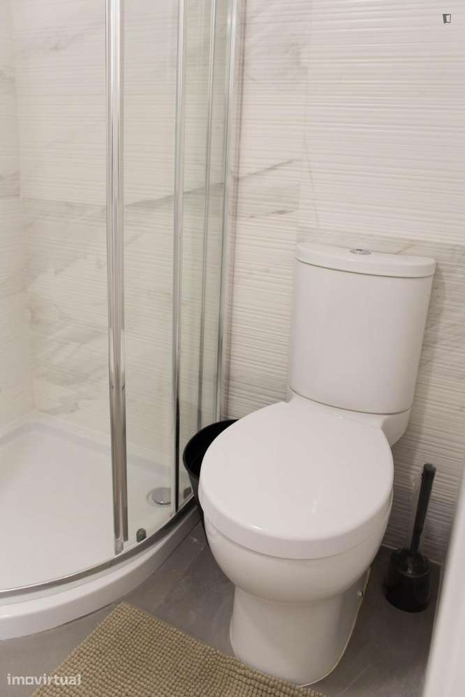 Quarto - localizado em Rio Tinto Porto - Grande imagem: 3/19