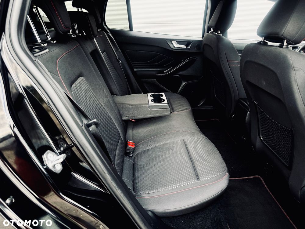 Ford Focus 1.5 EcoBoost Start-Stopp-System ST-LINE X - 32