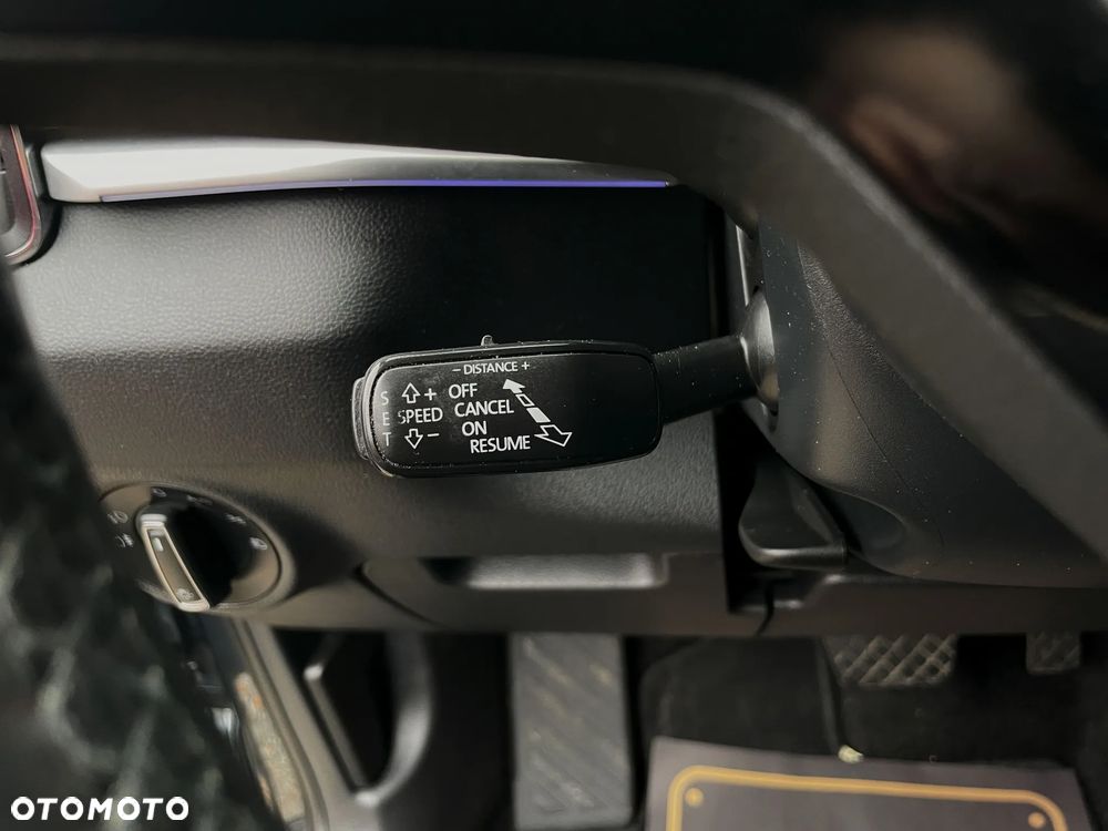 Skoda Karoq 2.0 TDI SCR 4x4 Style DSG - 23