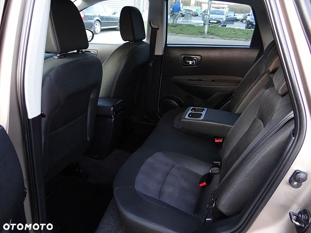 Nissan Qashqai 1.6 visia - 37