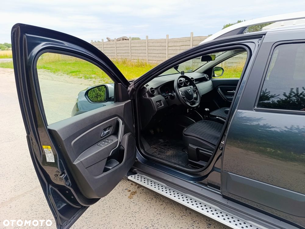 Dacia Duster 1.6 SCe S&S - 9
