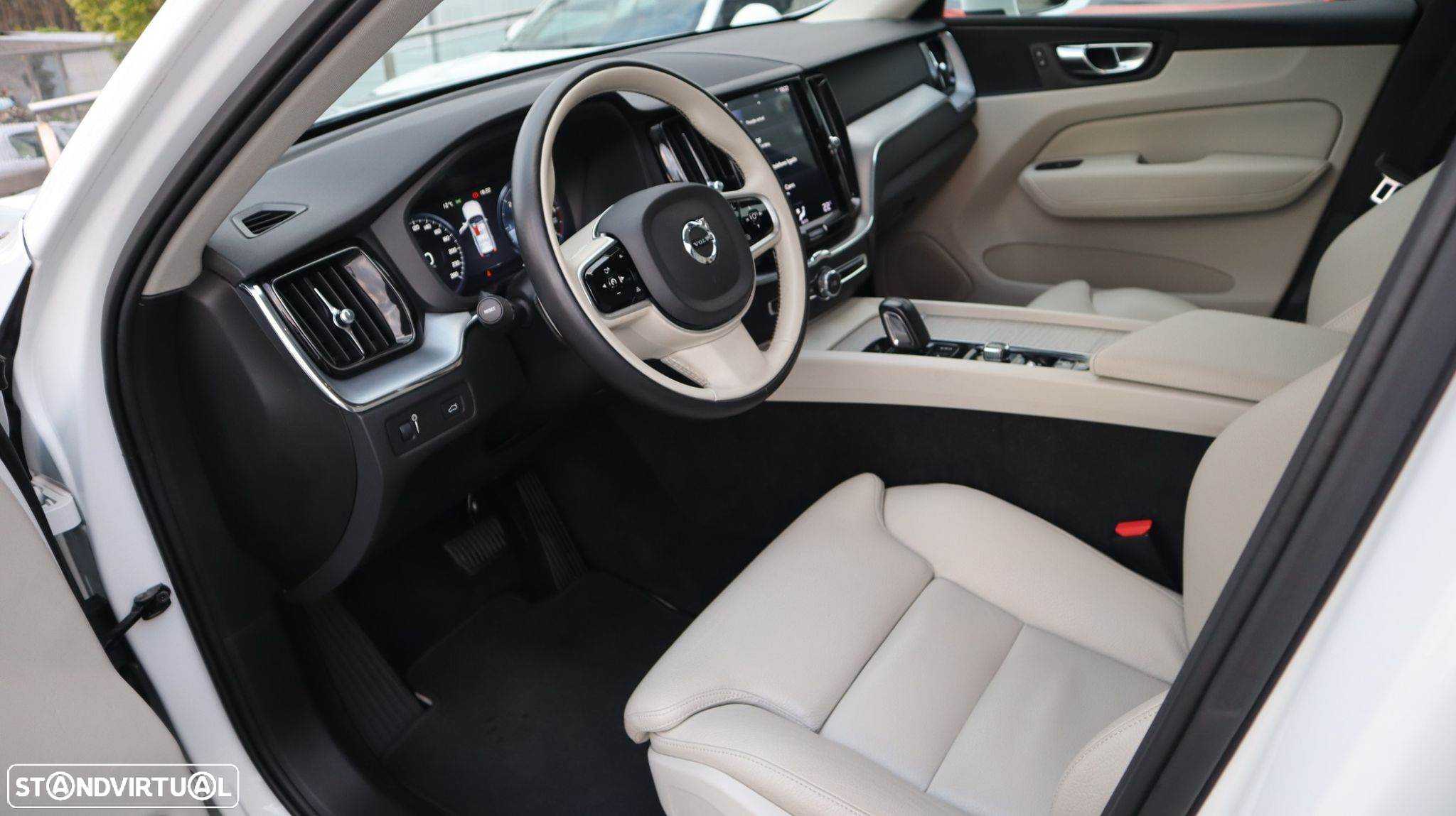 Volvo XC 60 2.0 B5 Inscription AWD - 13