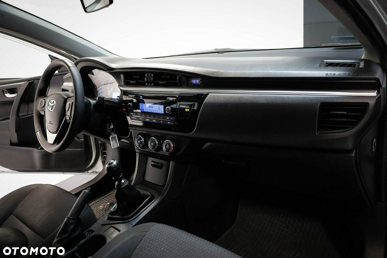 Toyota Corolla - 17
