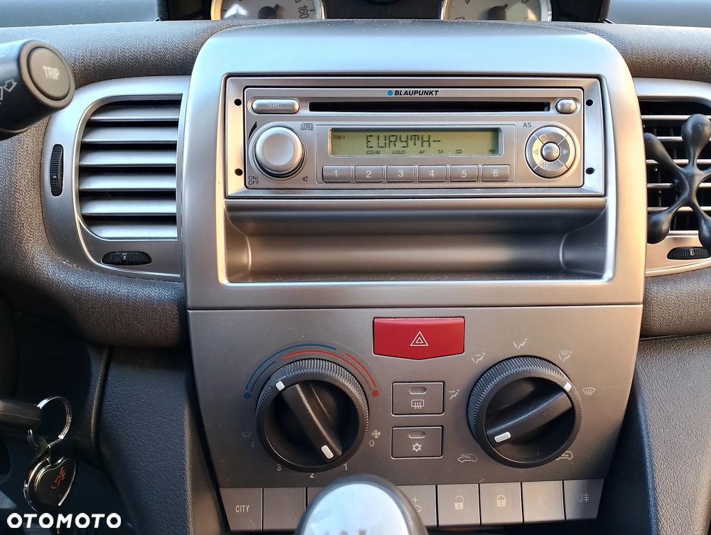 Lancia Ypsilon 1.4 16V Class - 7