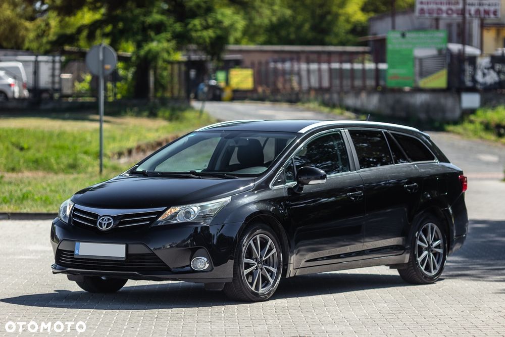 Toyota Avensis 2.2 D-4D Executive - 6