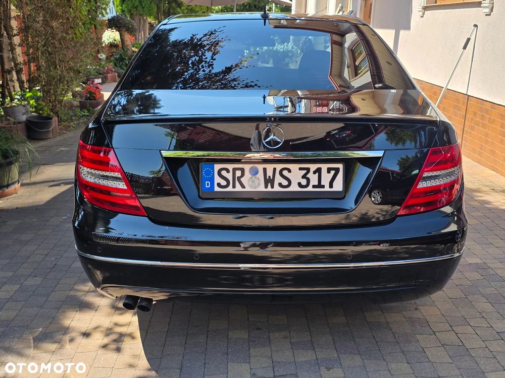 Mercedes-Benz Klasa C 180 BlueEFFICIENCY Avantgarde - 39