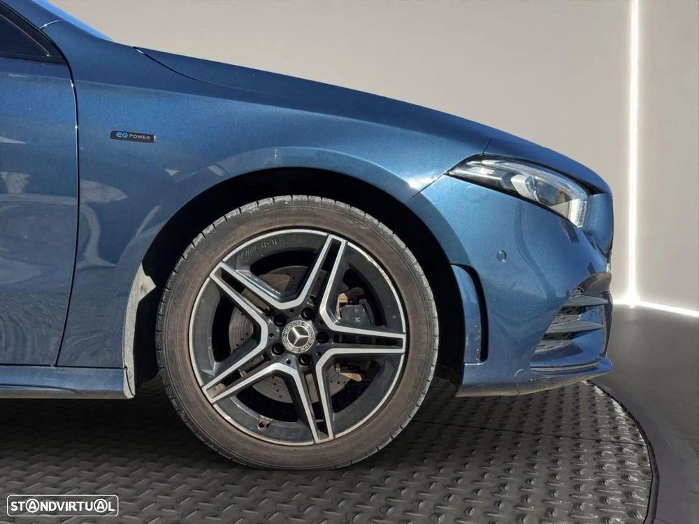 Mercedes-Benz A 250 e AMG Line - 26