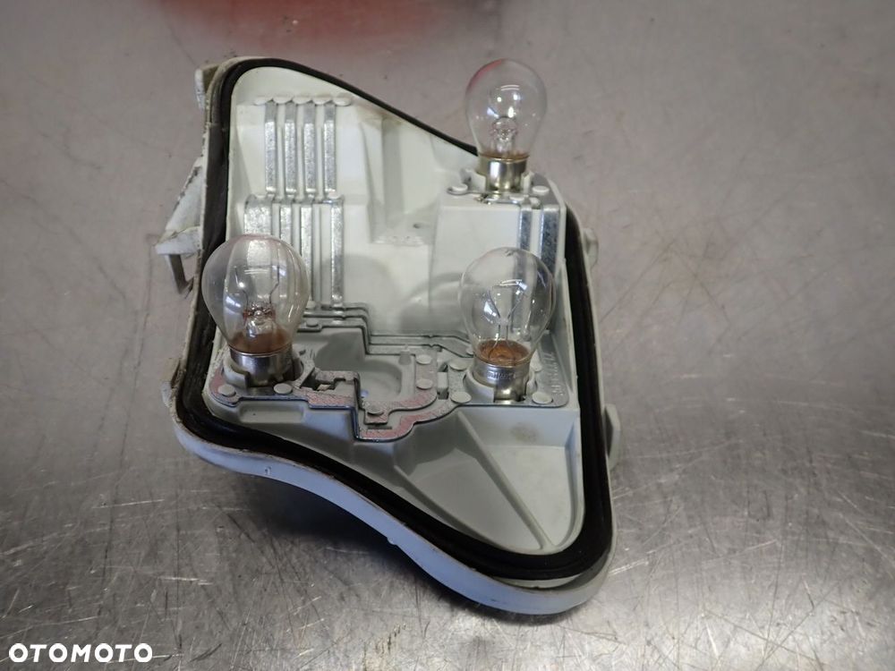 LAMPA PRAWA TYLNA AUDI A3 8P 8P4945096C - 11