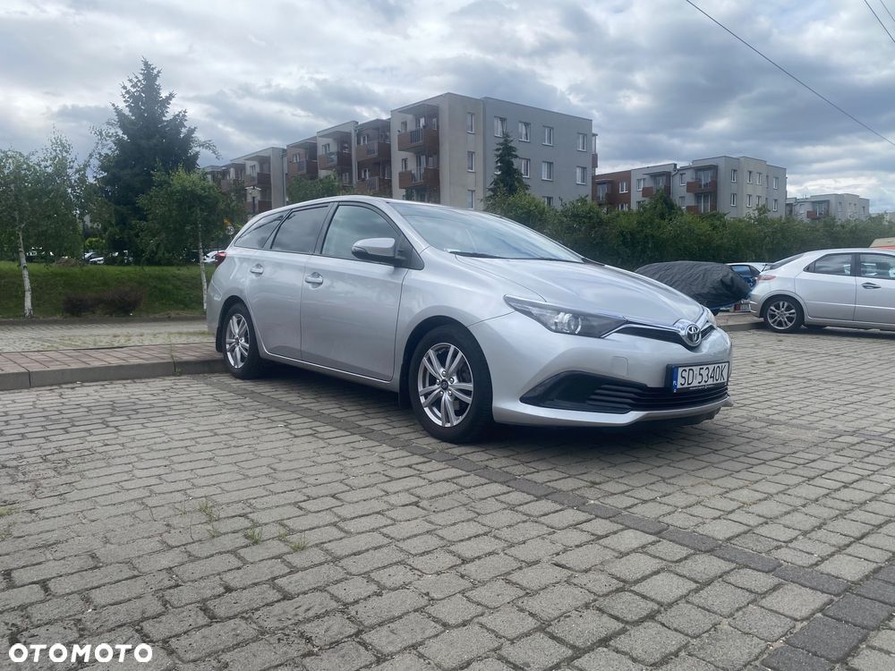 Toyota Auris 1.4 D-4D Active - 3