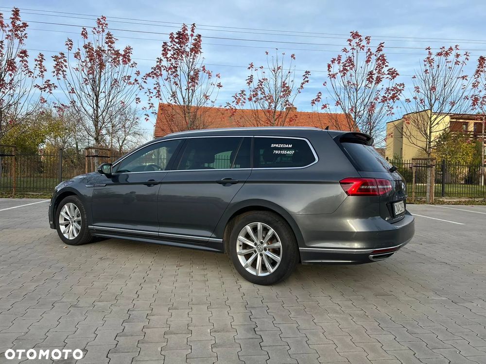 Volkswagen Passat - 5