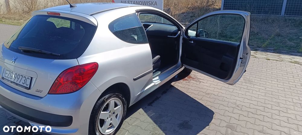 Peugeot 207 1.6 HDi 16V U Move - 5