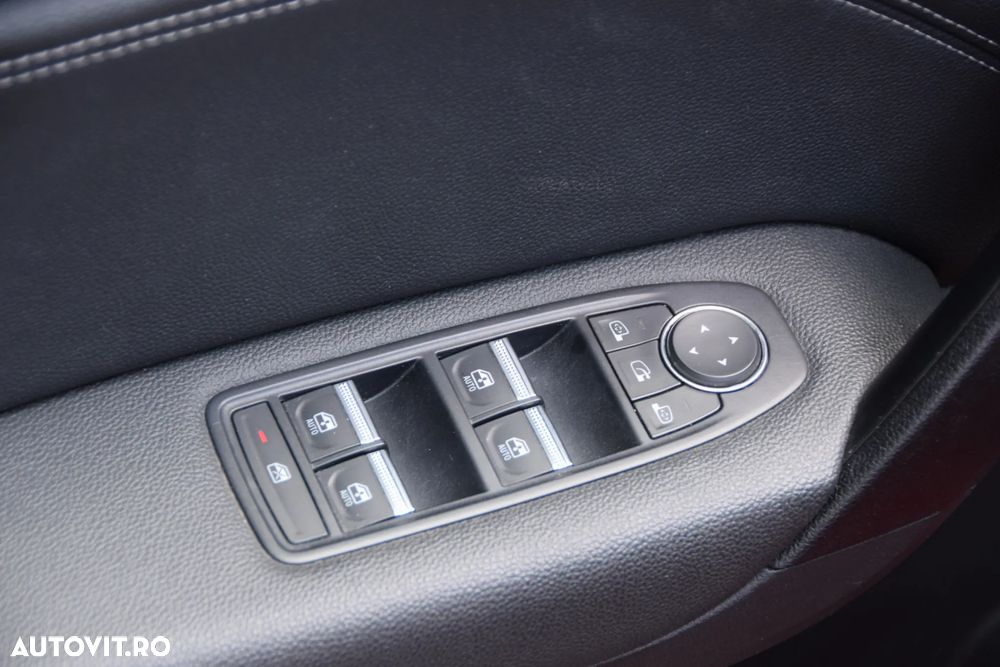 Renault Captur - 22