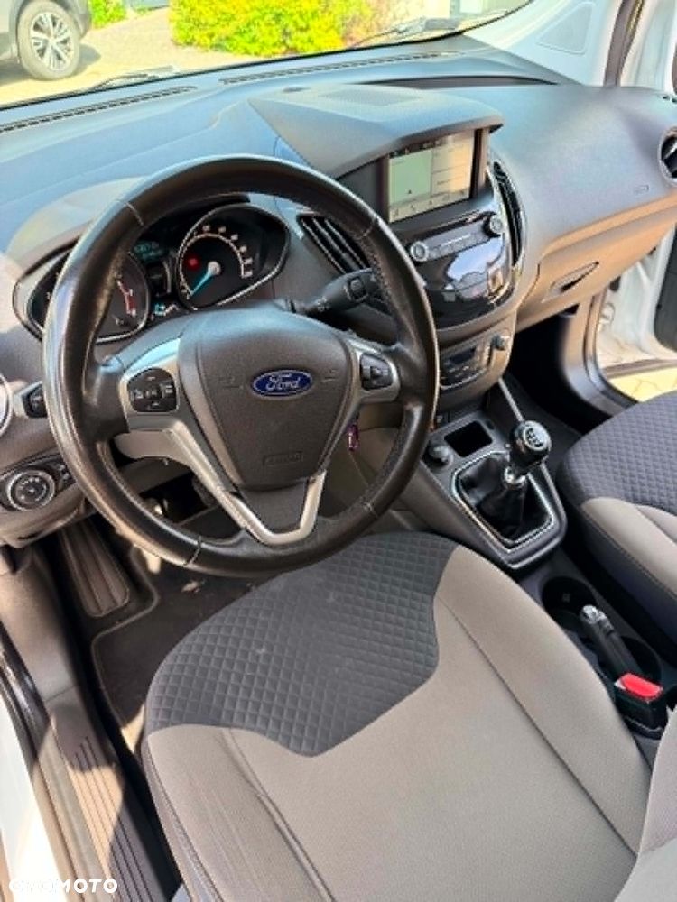 Ford Tourneo Courier 1.0 EcoBoost Titanium - 8