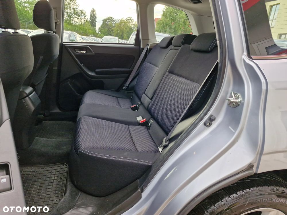 Subaru Forester 2.0i Exclusive Lineartronic - 14