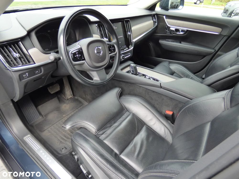 Volvo V90 2021