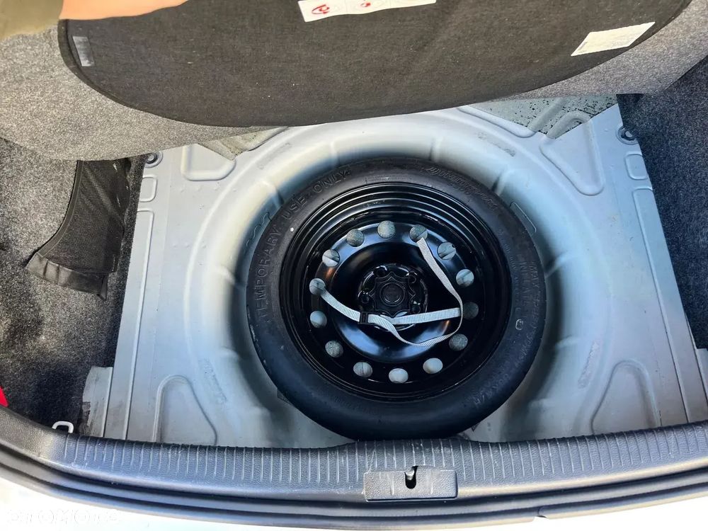 Volkswagen Golf - 10