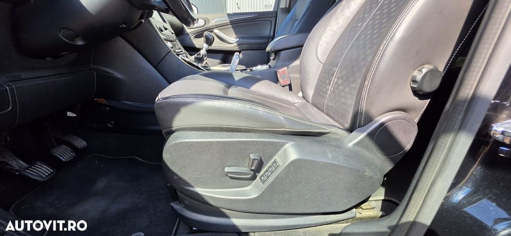 Ford Galaxy - 14