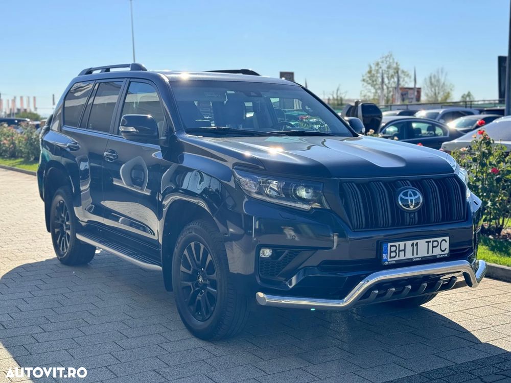 Toyota Land Cruiser 2.8l D-4D 204 CP A/T Luxury Black Matte Edition - 1