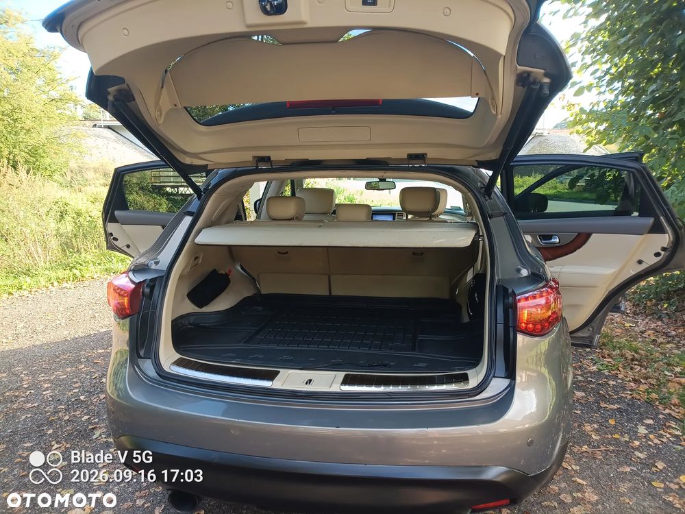 Infiniti Q70 3.0d S - 10