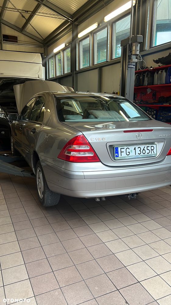 Mercedes-Benz Klasa C 180 Kompressor Classic - 4