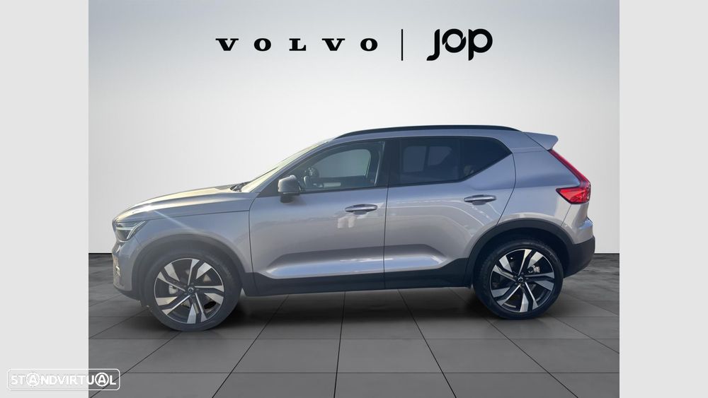 Volvo XC 40 2.0 B3 Plus Dark - 3